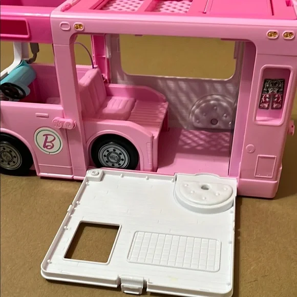 Camper RV - Picture 16 of 16